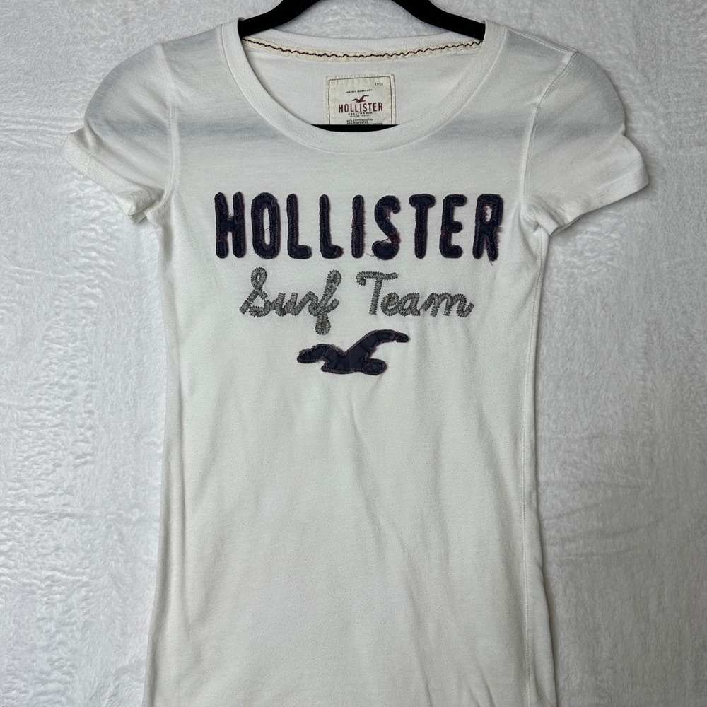 Hollister Surf Team Graphic Tee White Short Sleeve Embroidered Logo XS